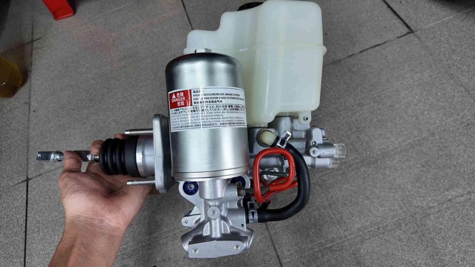 Chính sách bảo hành và hậu mãi tại Ves Workshop