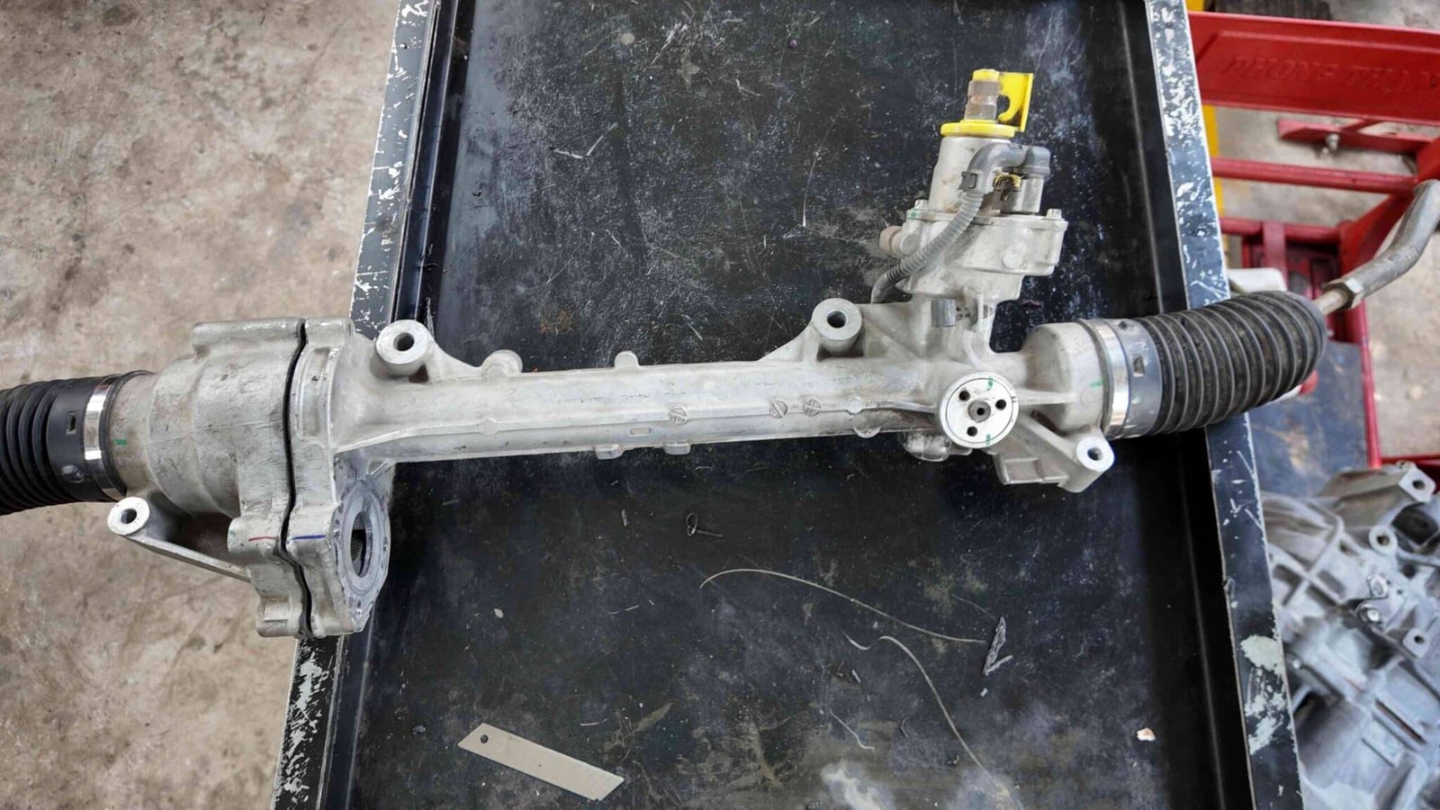 Nguyên nhân hư hỏng thước lái điện