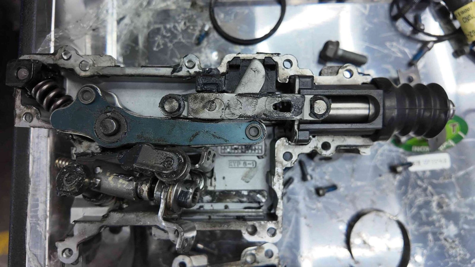 Lựa Chọn Phụ Tùng: So Sánh Chính Hãng, OEM và Hàng Đã Qua Sử Dụng