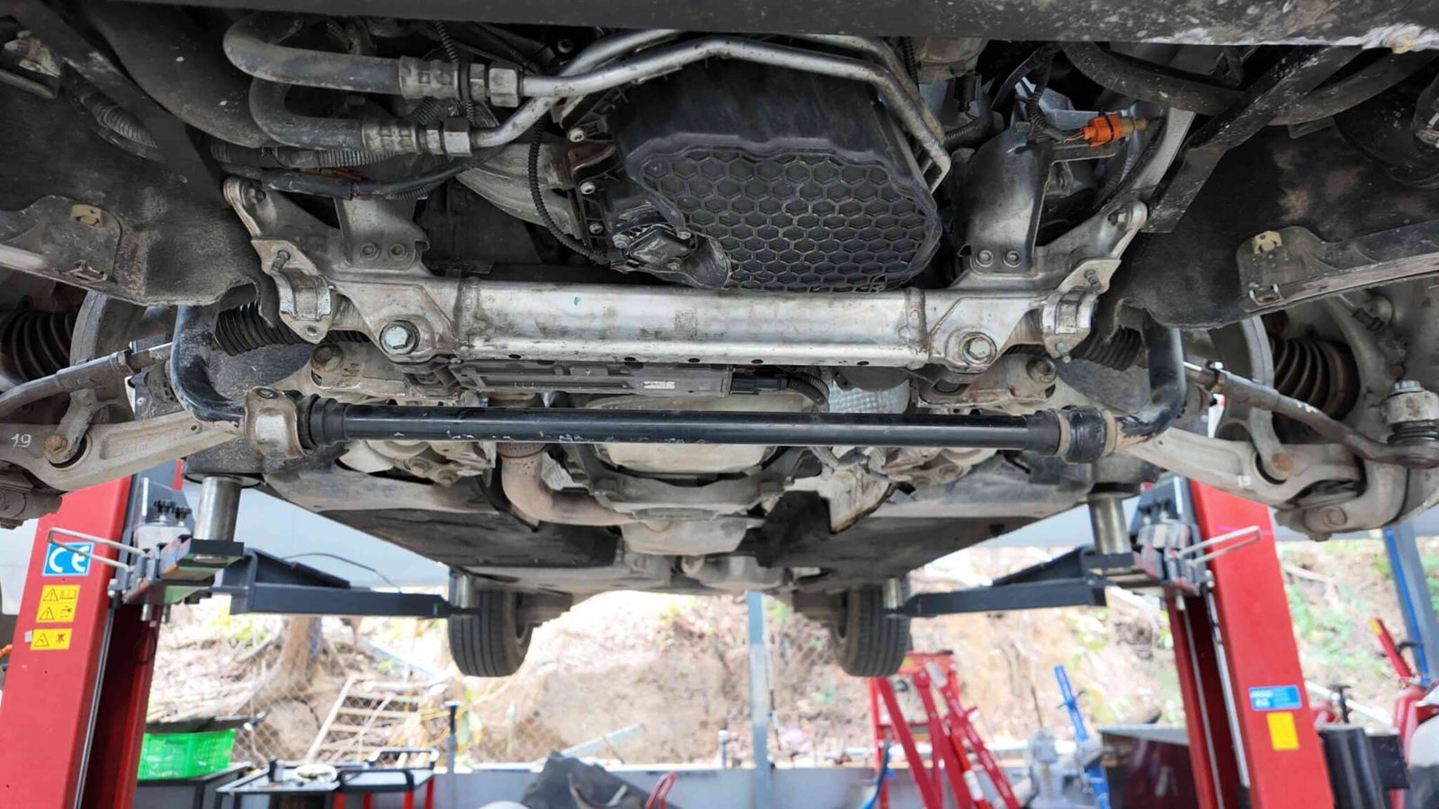 Các Hạng Mục Bảo Dưỡng Hệ Thống Gầm Peugeot 508