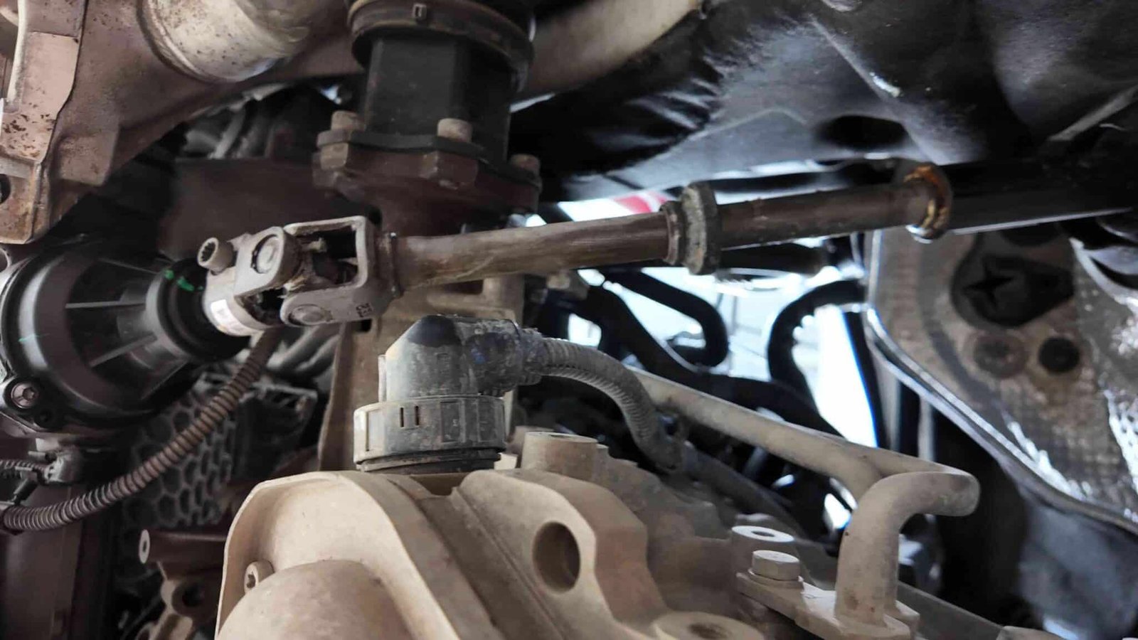 Kiểm tra khớp cầu và thanh điều hướng