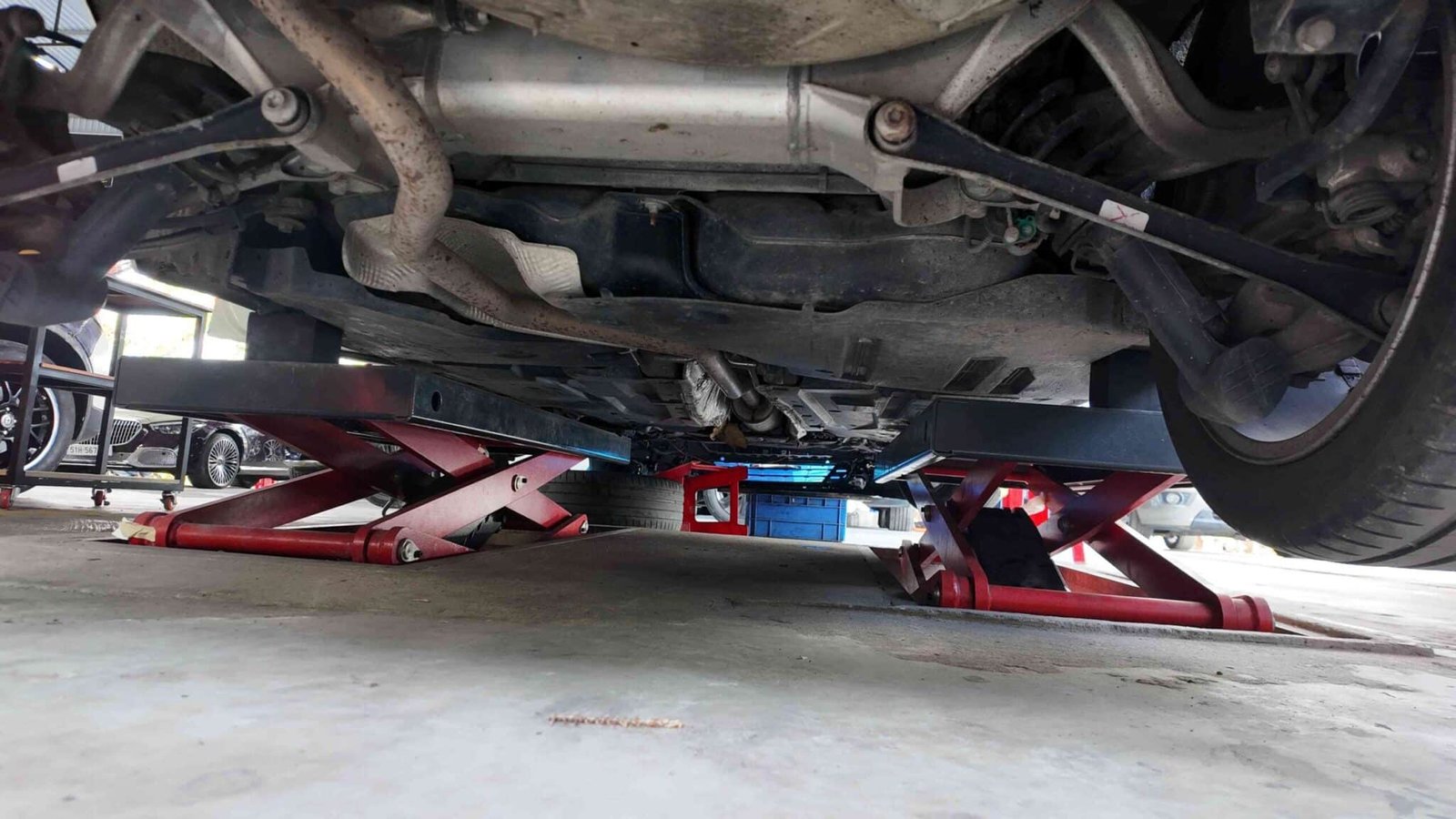 Dấu hiệu cho thấy gầm xe cần bảo dưỡng ngay?