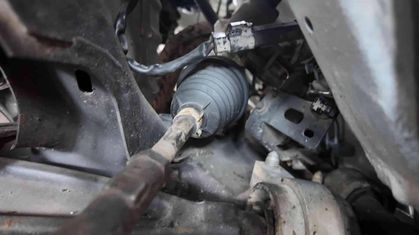 Kiểm tra và tra mỡ các khớp nối