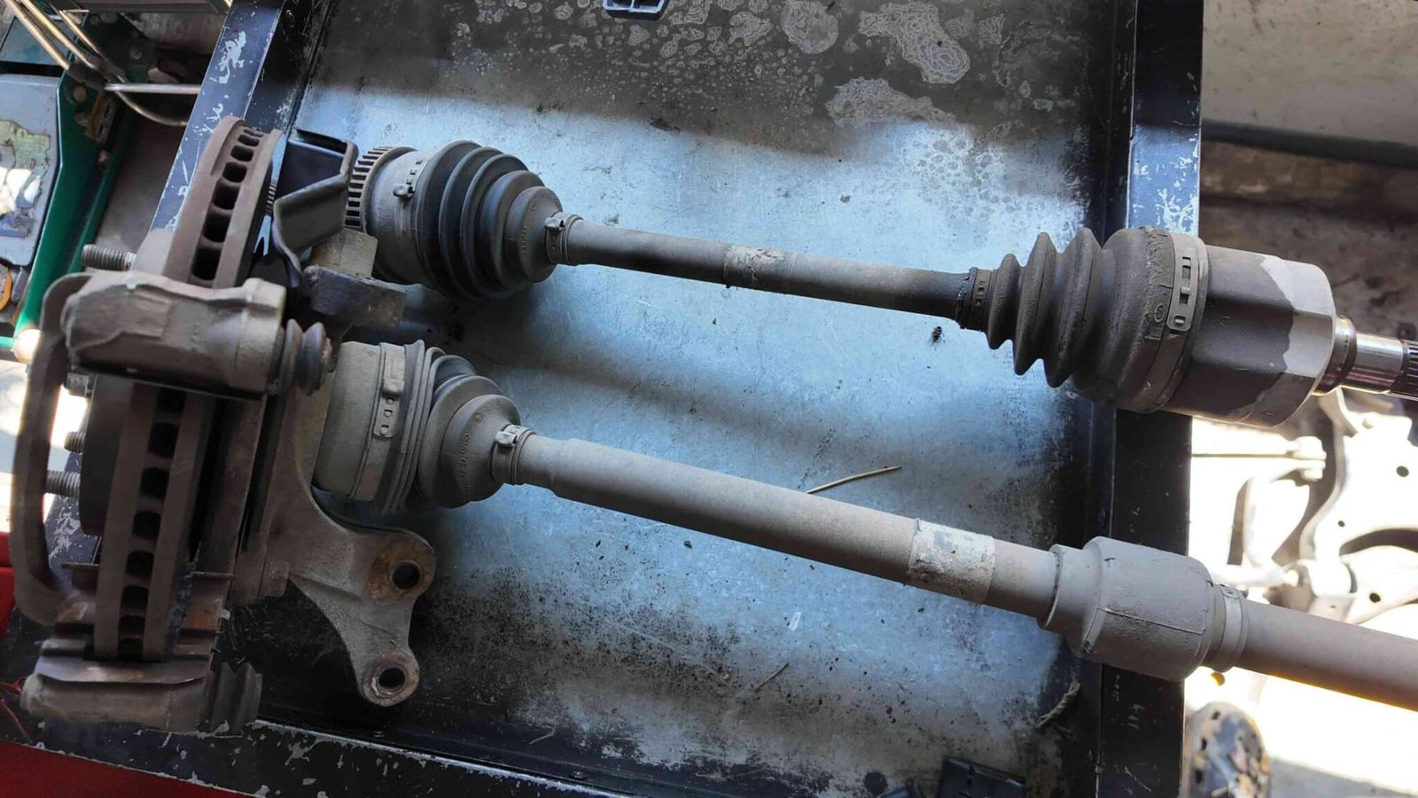 Tại sao cần bảo dưỡng hệ thống gầm định kỳ?