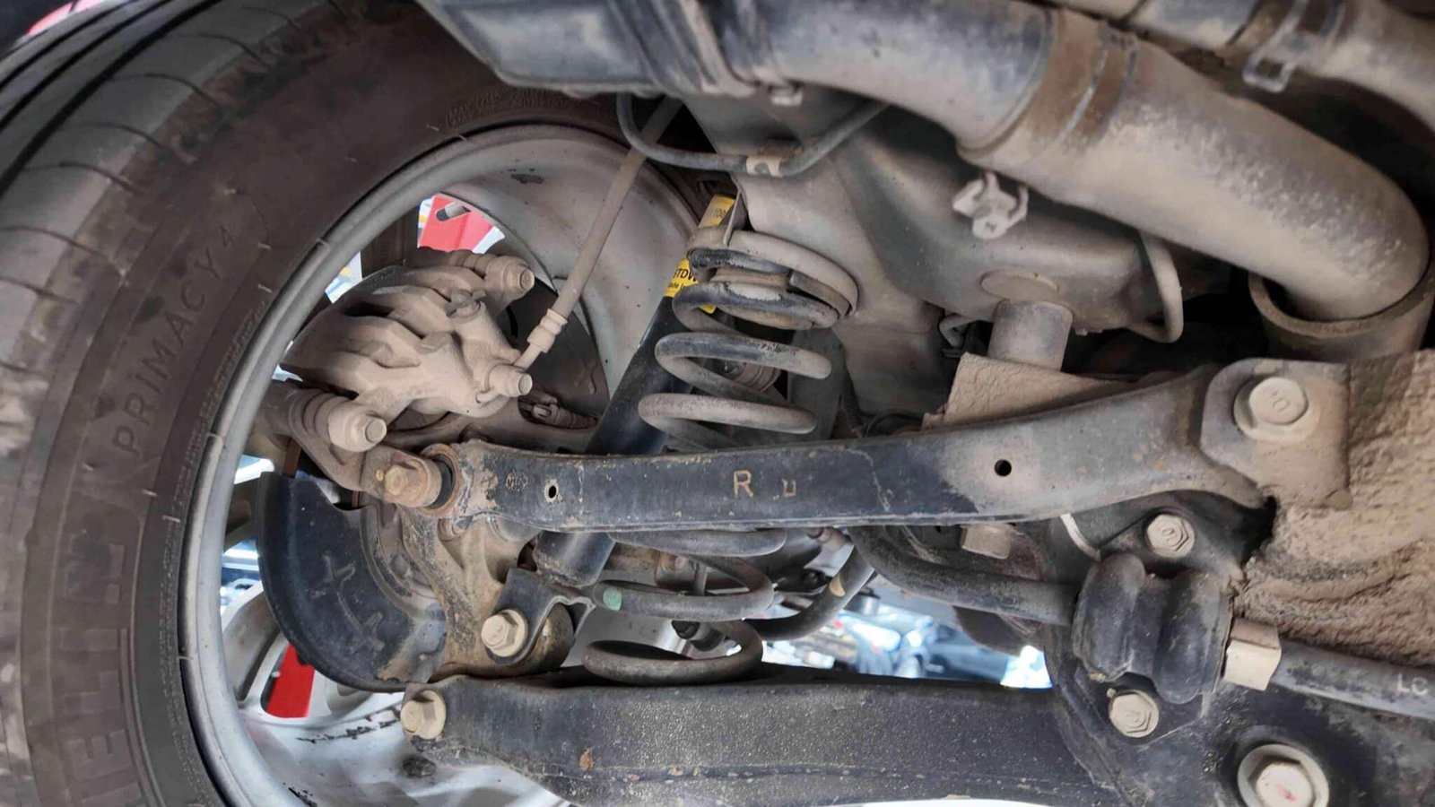 Dấu hiệu nhận biết hệ thống gầm gặp vấn đề