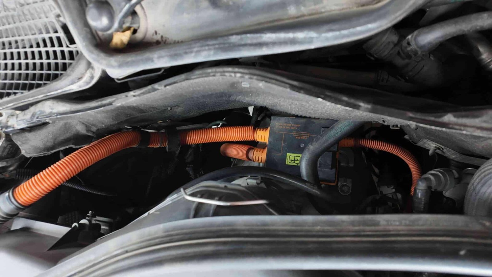 SỬA CHỮA HỘP ĐIỀU KHIỂN NGUỒN BÌNH ẮC QUY MERCEDES-BENZ S400 6 Ưu điểm khi sửa chữa tại Ves Workshop