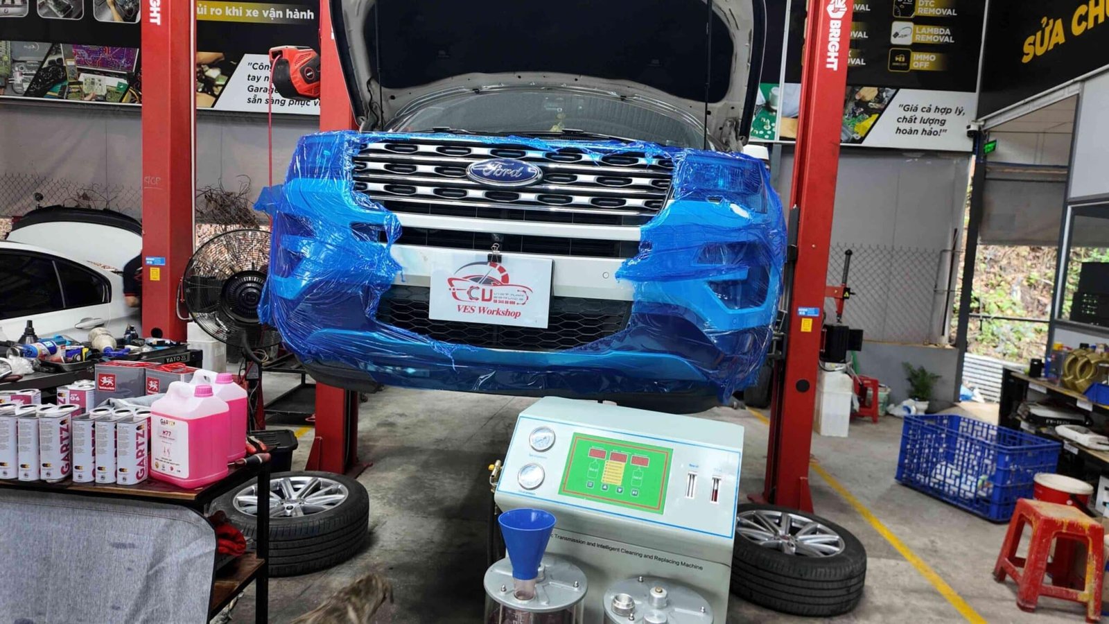 Dịch Vụ Bảo Dưỡng Tổng Quát Ford Explorer Chuyên Nghiệp - VES Workshop
