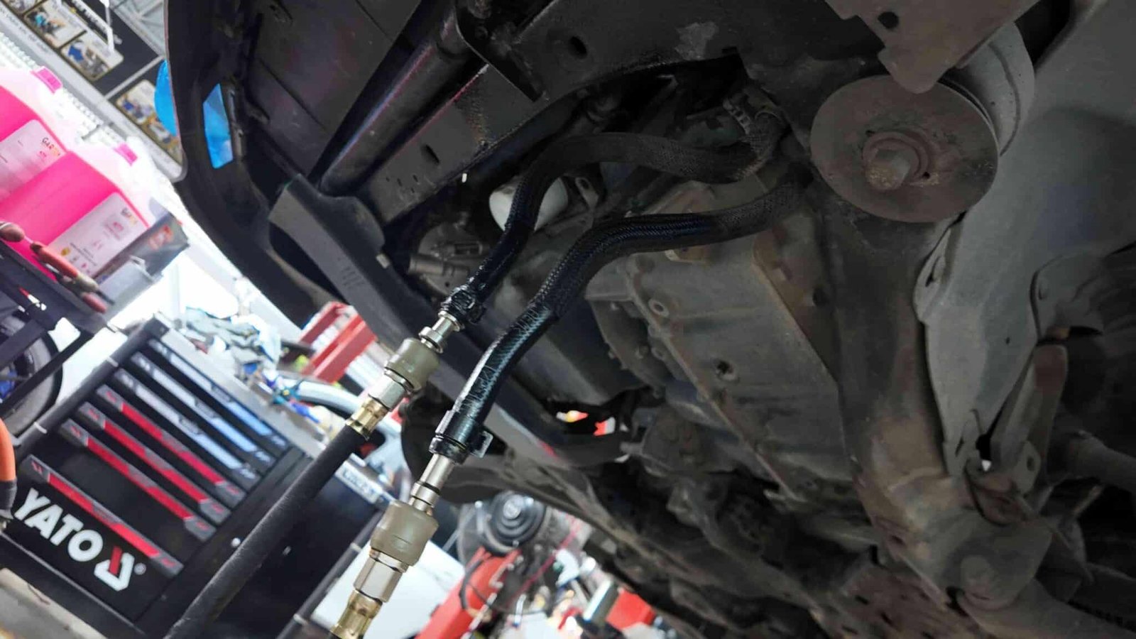 Quy Trình Bảo Dưỡng Hệ Thống Gầm Ford Explorer