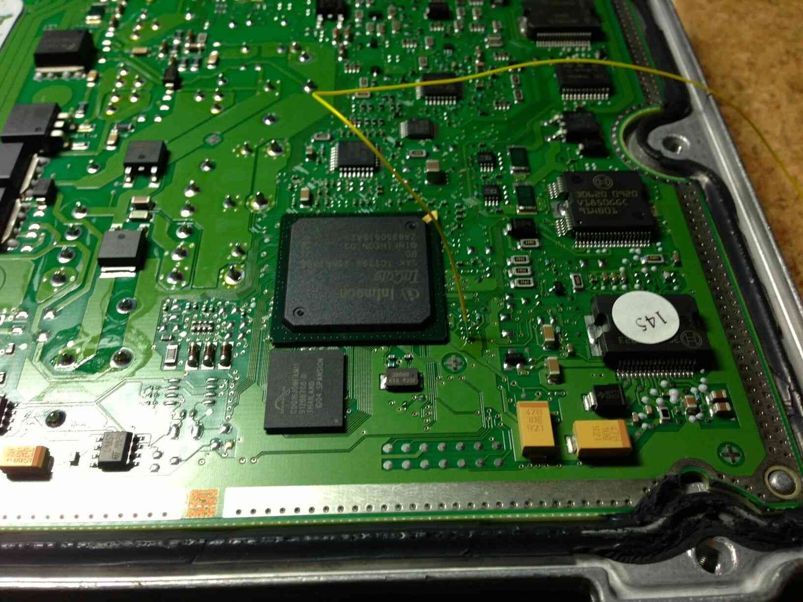 Đính kèm phần cứng nâng cấp (Tùy chọn)