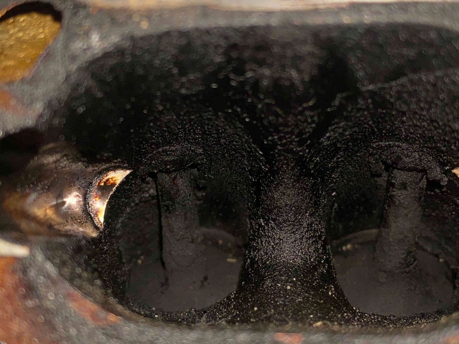 Hậu quả khi không vệ sinh họng nạp và kim phun