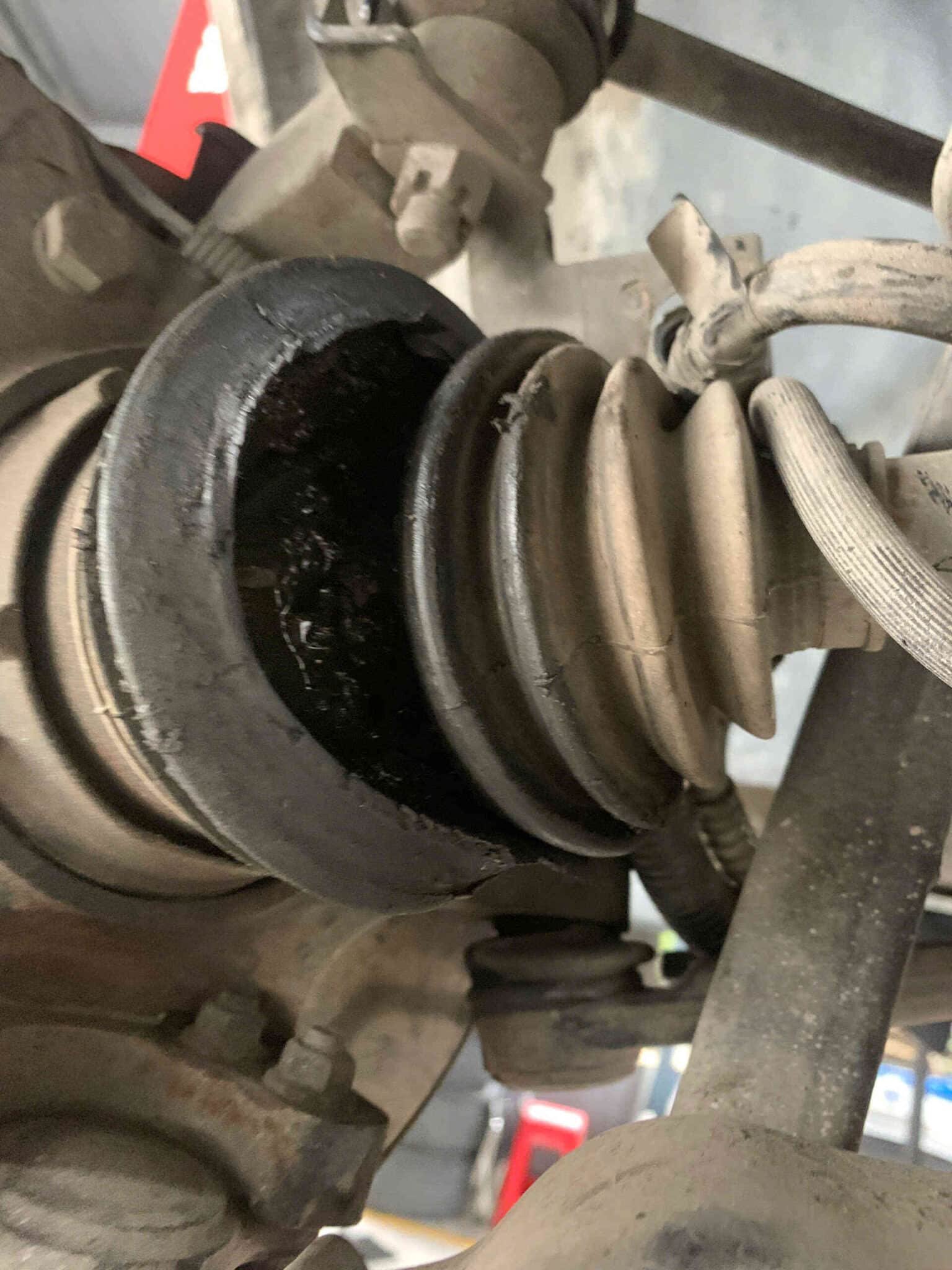 Trang thiết bị – công nghệ chẩn đoán tại Ves Workshop