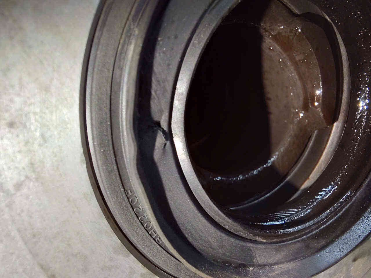 Lợi Ích Khi Sửa Chữa Rò Rỉ Dầu Động Cơ Tại Ves Workshop