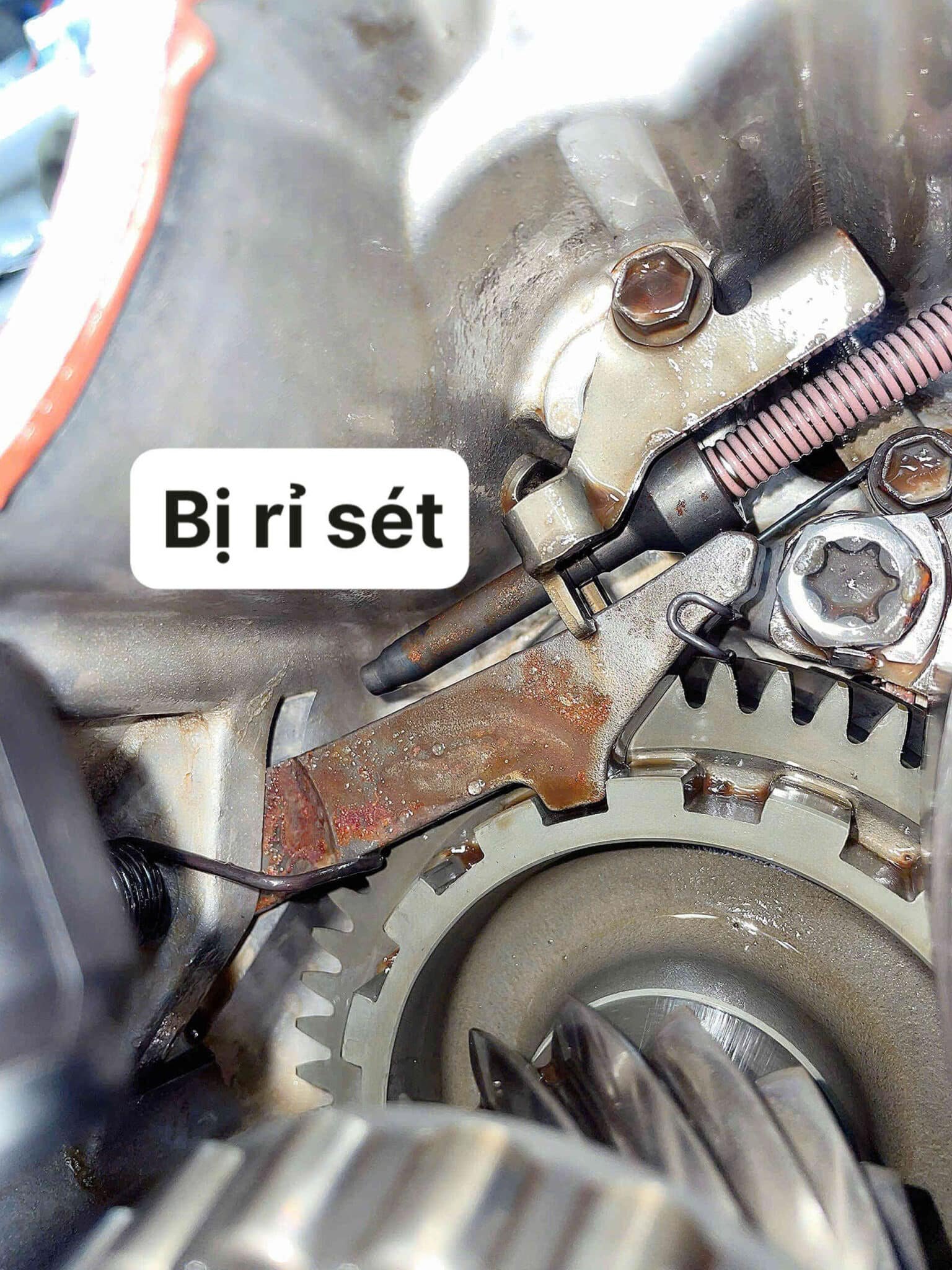 Kiểm tra cơ lý và dầu hộp số