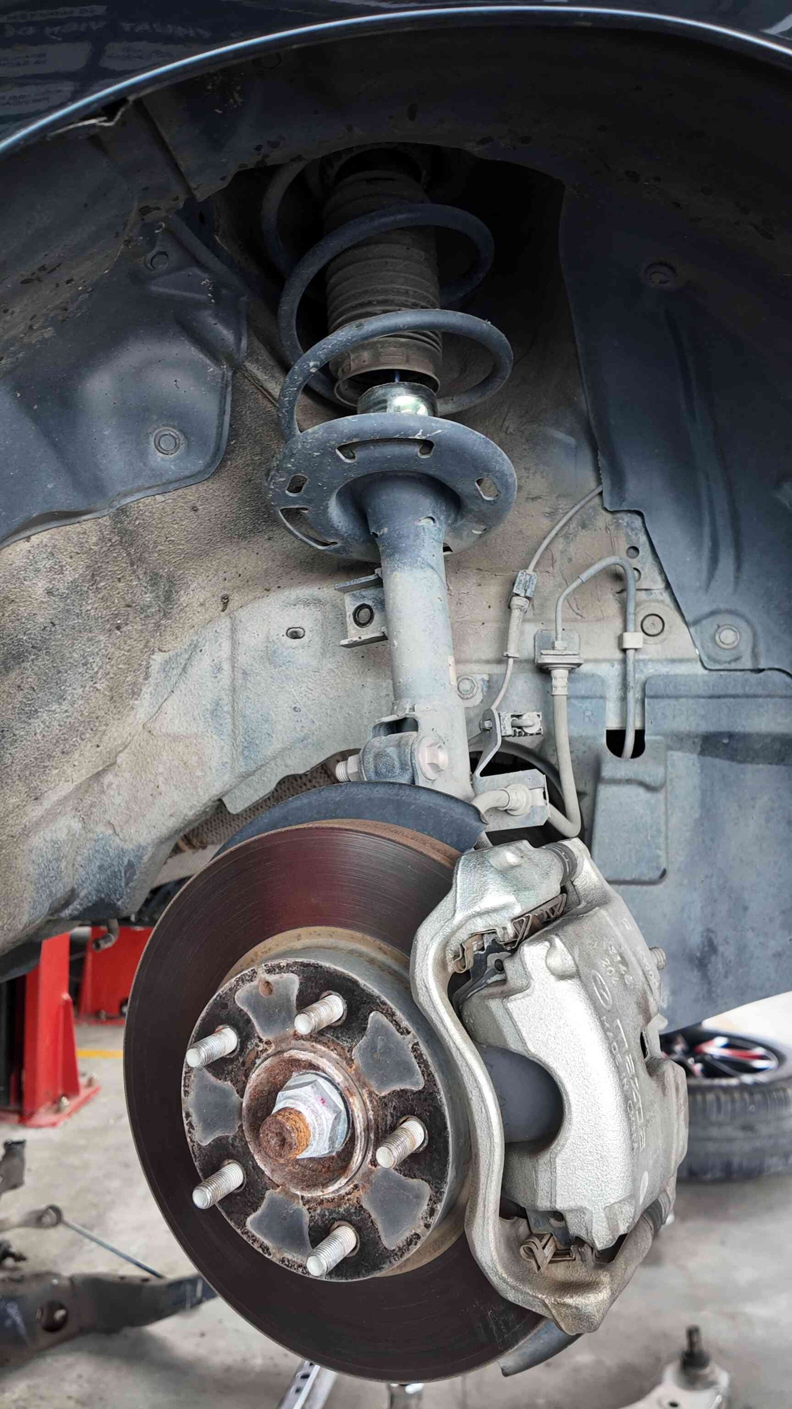 Kiểm tra và xử lý hệ thống phanh, treo, gầm