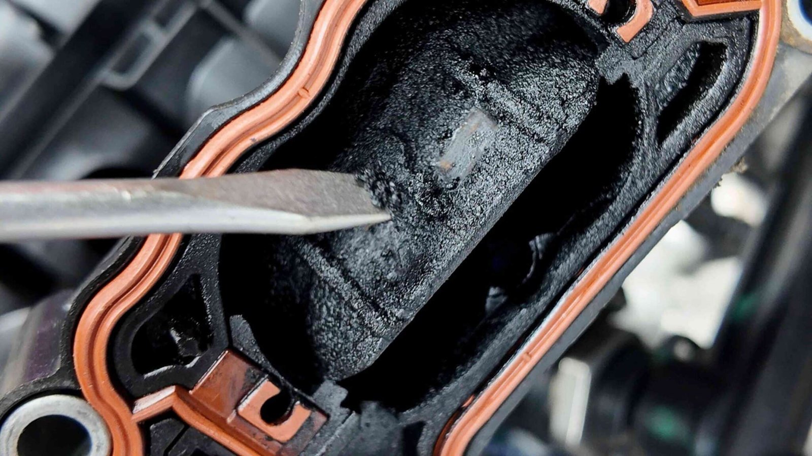 Khói xả đen, bốc mùi hôi