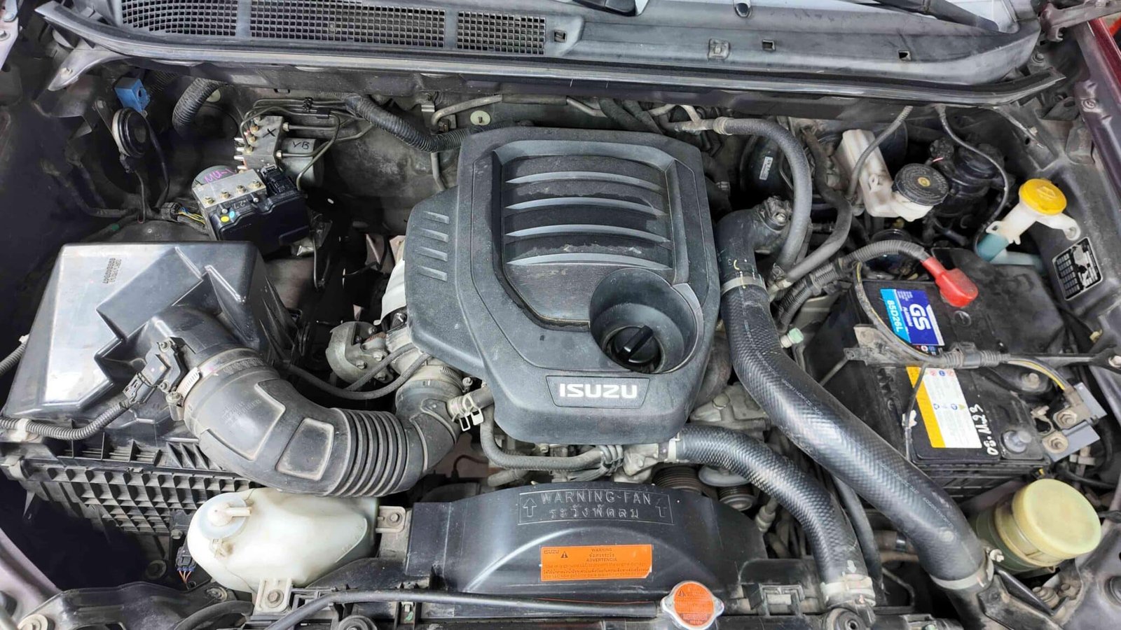 Nguyên nhân phổ biến khiến đèn ABS bật sáng trên đồng hồ taplo