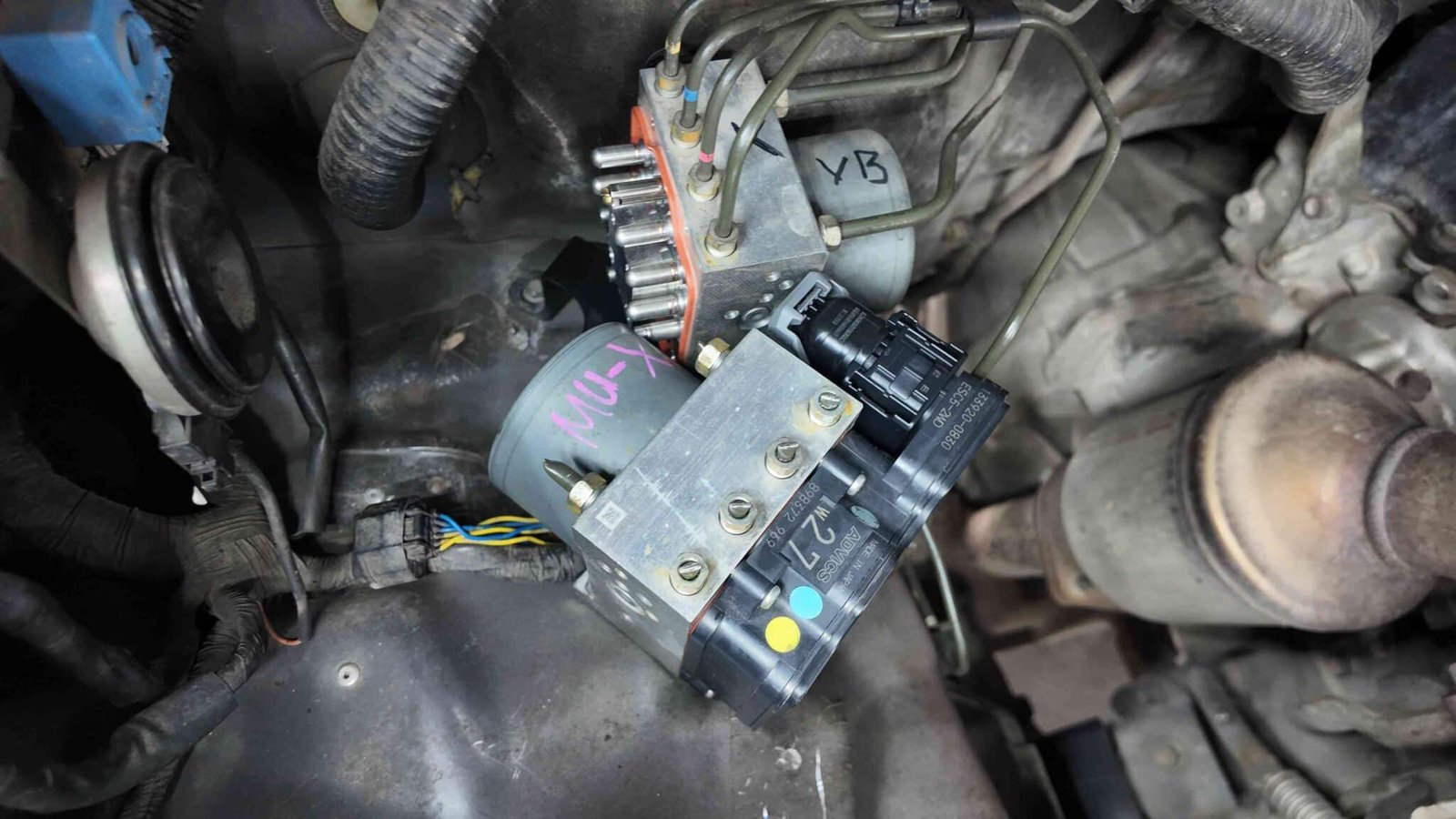 Triệu chứng đi kèm khi lỗi ABS xuất hiện