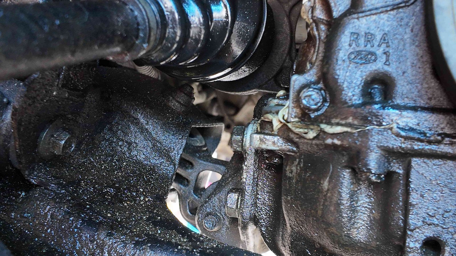 Nguyên Nhân Gây Rò Rỉ Dầu Động Cơ Honda Civic