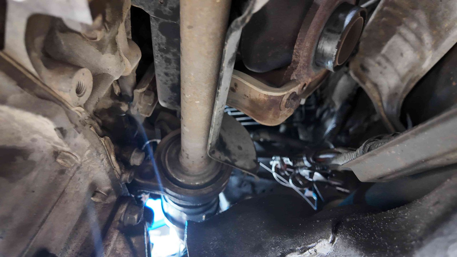 Các thành phần chính trong hệ thống gầm của Honda Civic