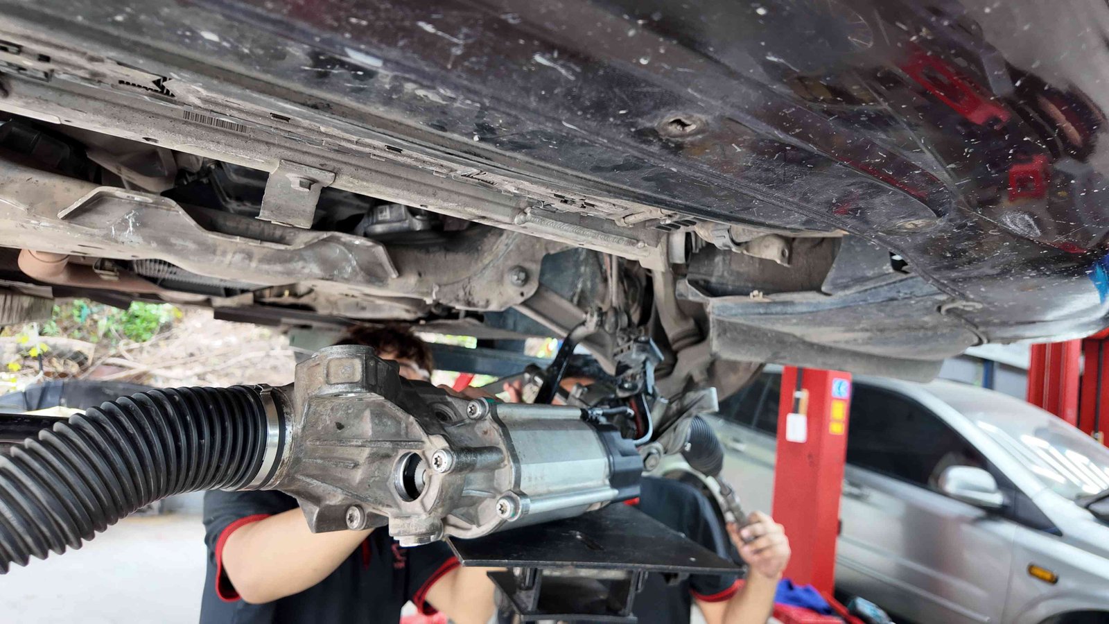 Dấu hiệu nhận biết thước lái bên nặng bên nhẹ