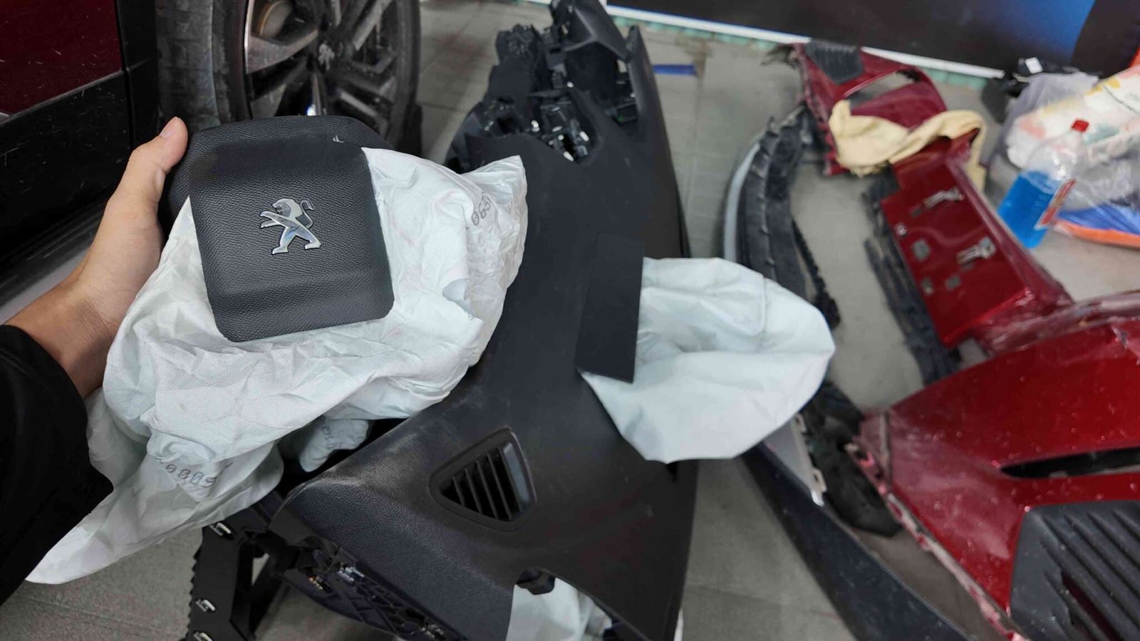 Phục Hồi Nội Thất & Trang Bị An Toàn Phục Hồi Nội Thất & Trang Bị An Toàn