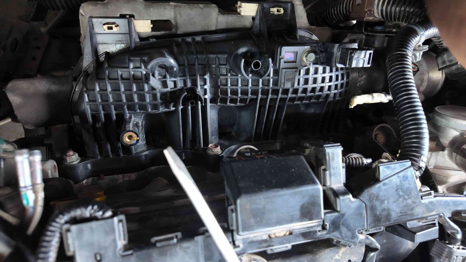 Giới Thiệu Chung Về Vệ Sinh Kim Phun & Họng Nạp