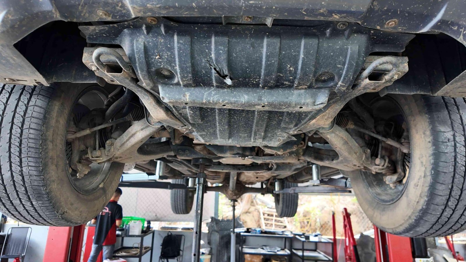 Các bước bảo dưỡng định kỳ hệ thống gầm Chevrolet Colorado