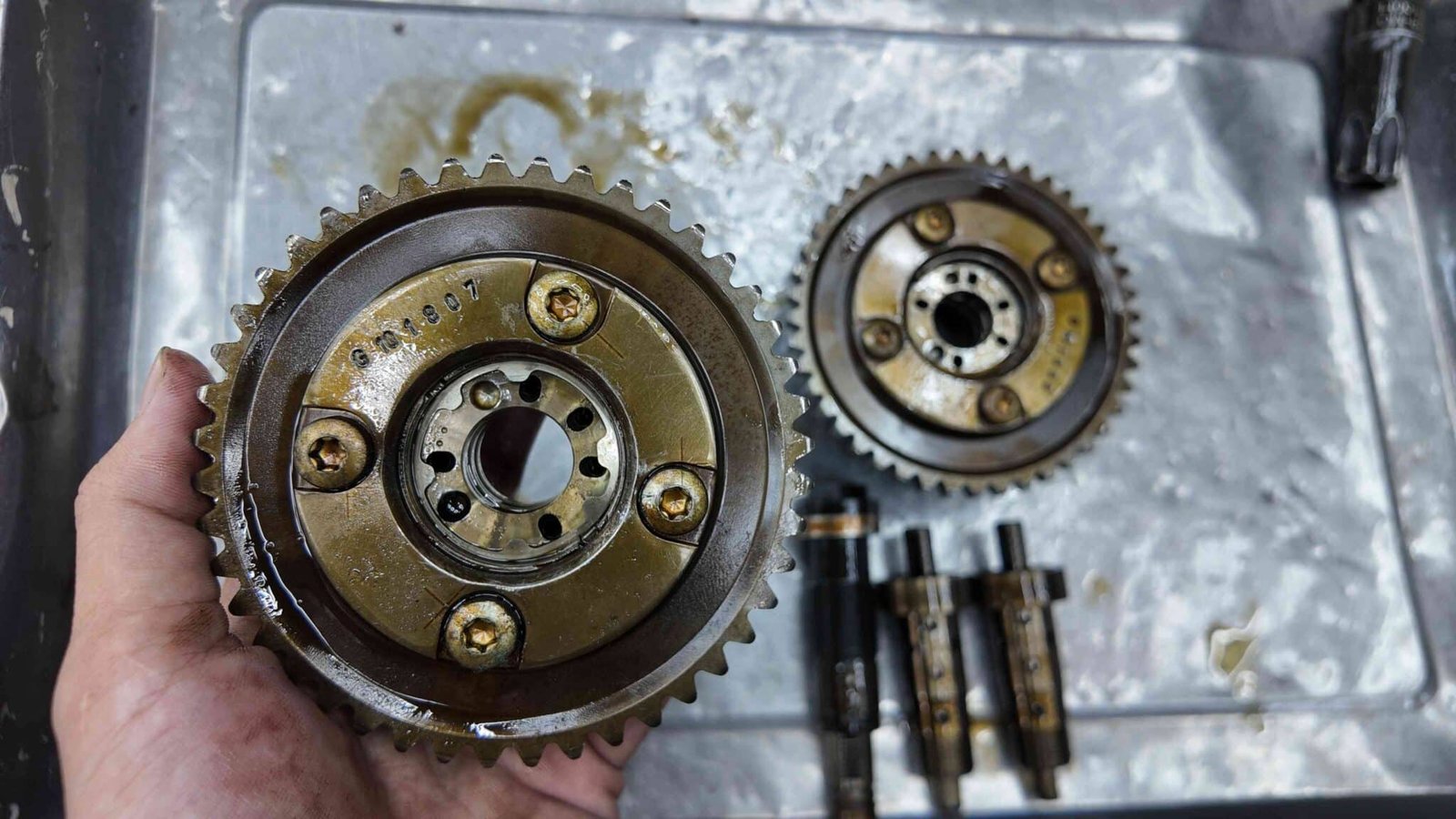 Kiểm tra vòng bi bạc đạn và thay thế puly động cơ: Kiểm tra vòng bi bạc đạn và thay thế puly động cơ: